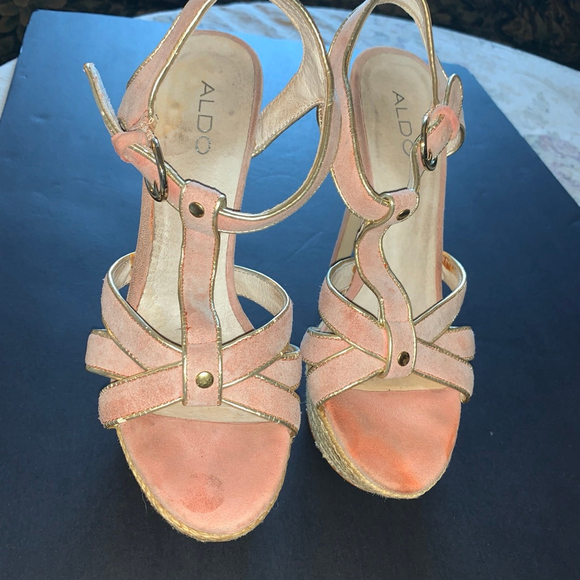 Women's Aldo pink & Gold Heels Size 39 discolouring - Picture 2 of 11
